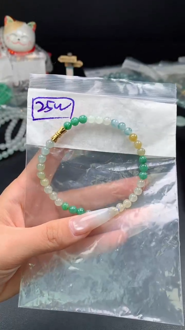 未镶嵌挂件翡翠23  卡5.6