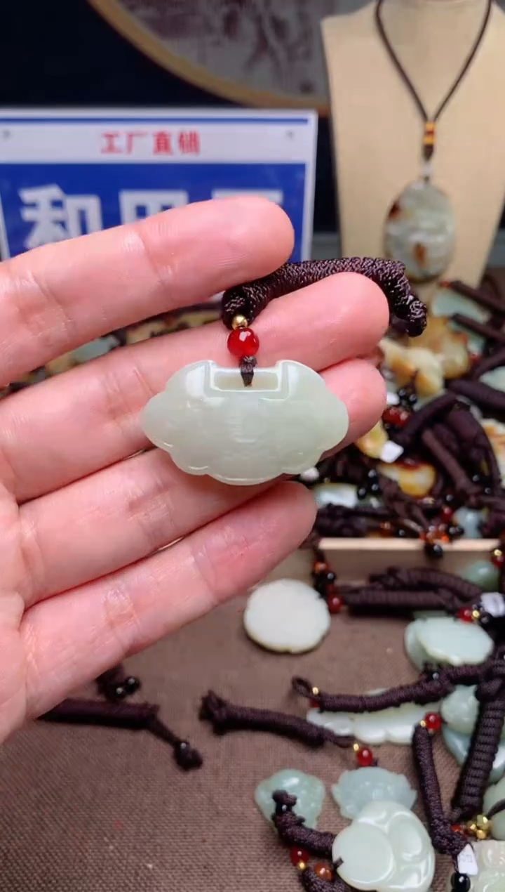 【闪购商品】和田玉颈饰未镶嵌1