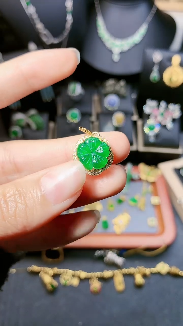 【闪购商品】翡翠吊坠(不含链)银S925镶嵌小提留