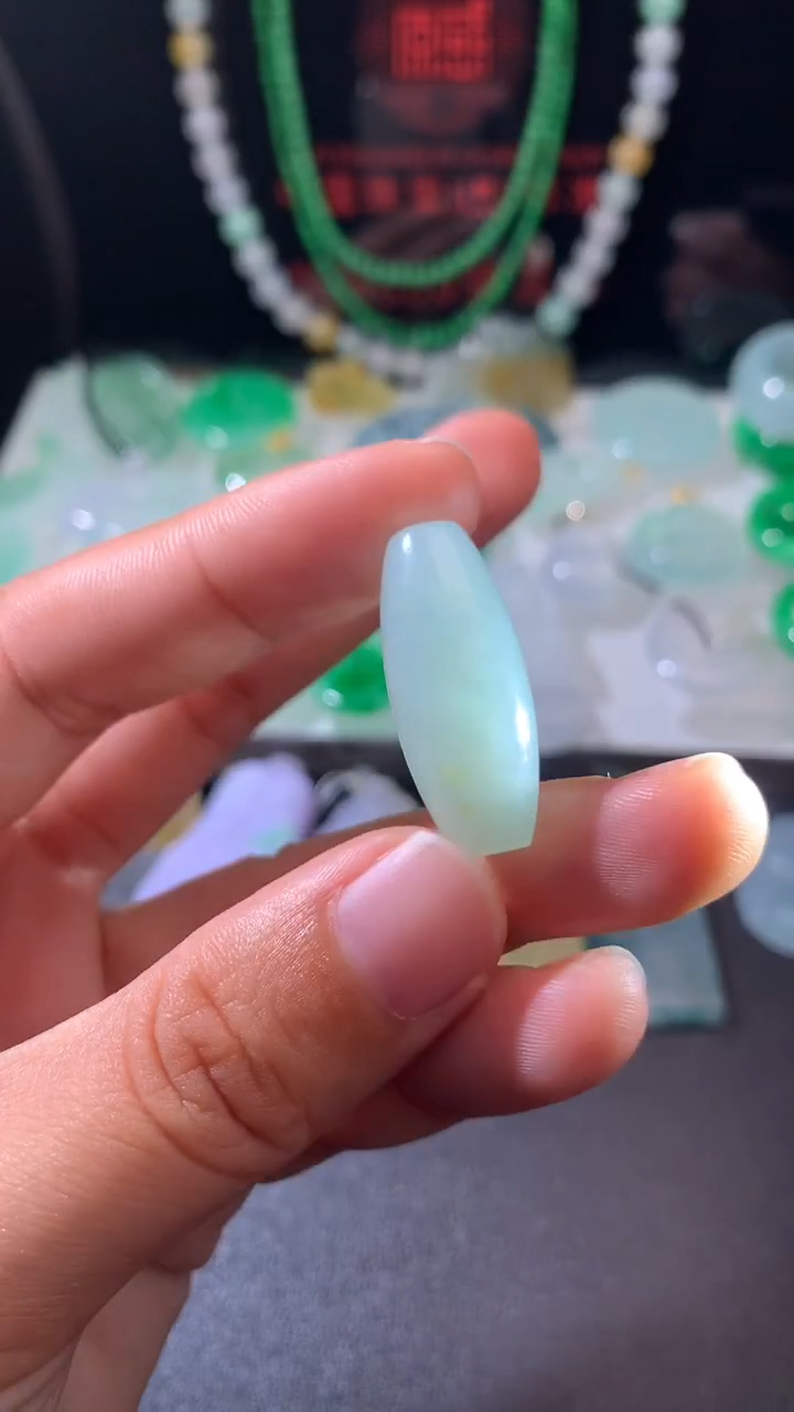 未镶嵌定制翡翠        