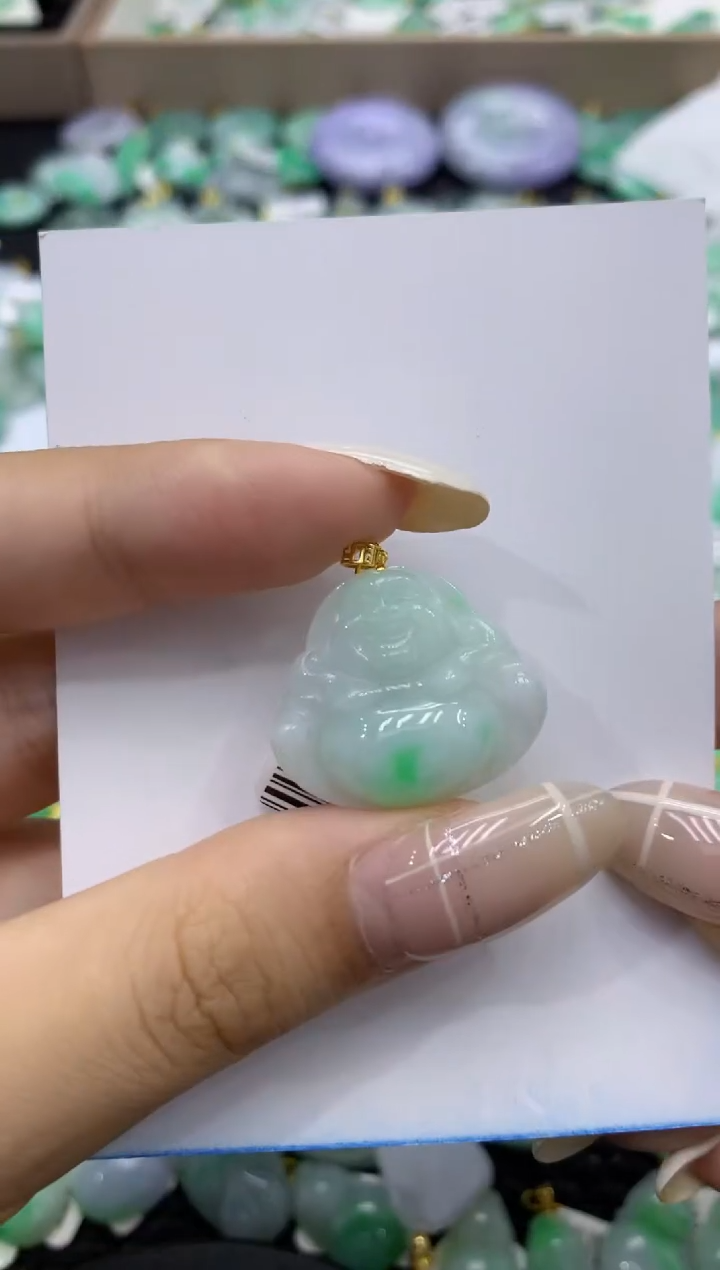 颈饰18K金镶嵌翡翠天然缅甸翡翠A货