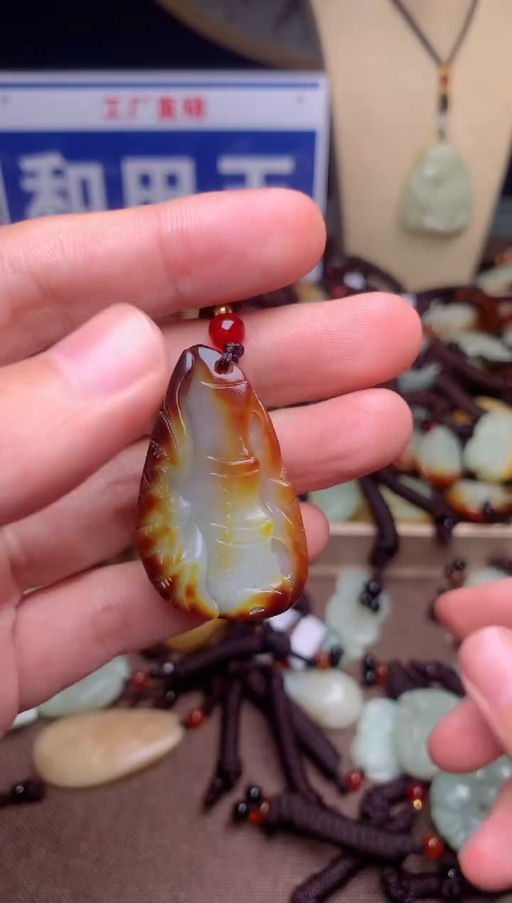 【闪购商品】和田玉未镶嵌颈饰1