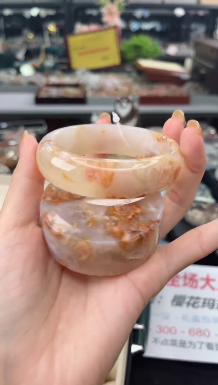 【闪购商品】石英质玉手镯未镶嵌59圈口（赠品镯心）3931279