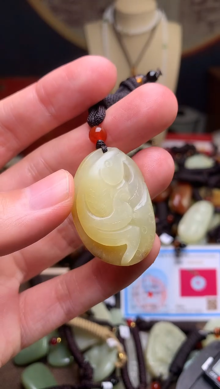 颈饰未镶嵌和田玉新疆料青海料清水和田玉吊坠