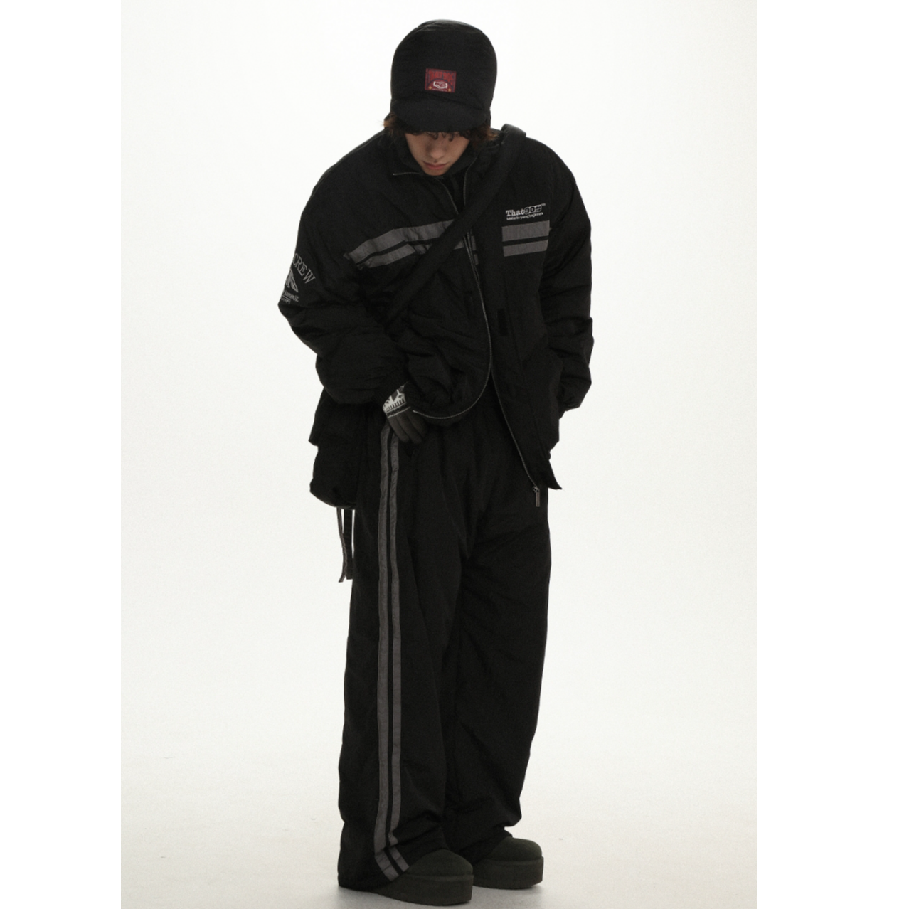 TH90CREW 经典杠条宽松保暖运动休闲长裤