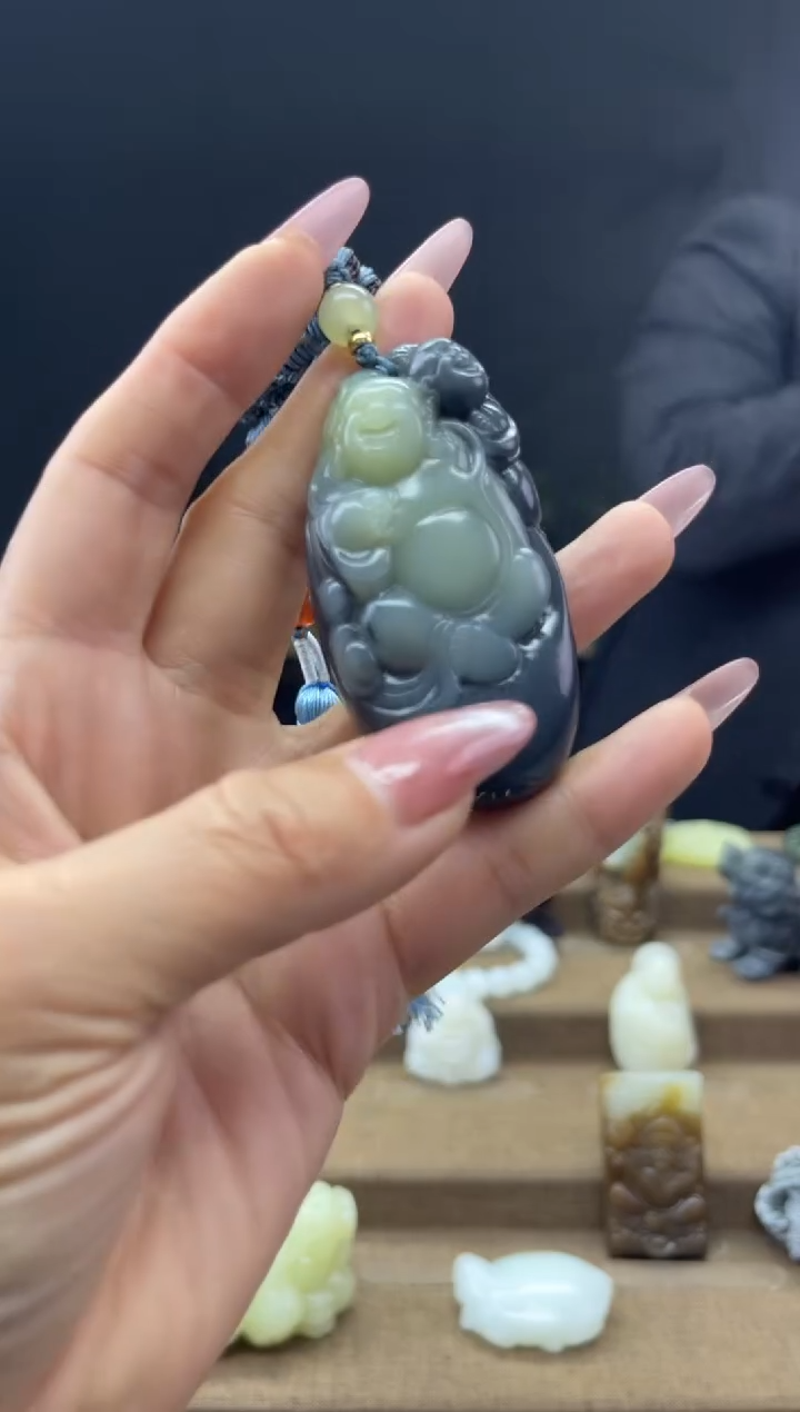 颈饰未镶嵌和田玉1