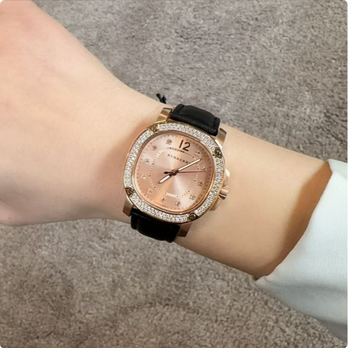 【小秋专属】BURBERRY博柏利鹦鹉螺满钻黑色皮革34MM女表BBY1823