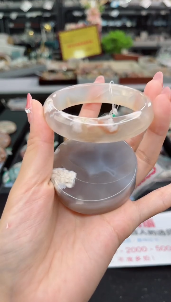 【闪购商品】石英质玉手镯未镶嵌55圈口（赠品镯心）35572170