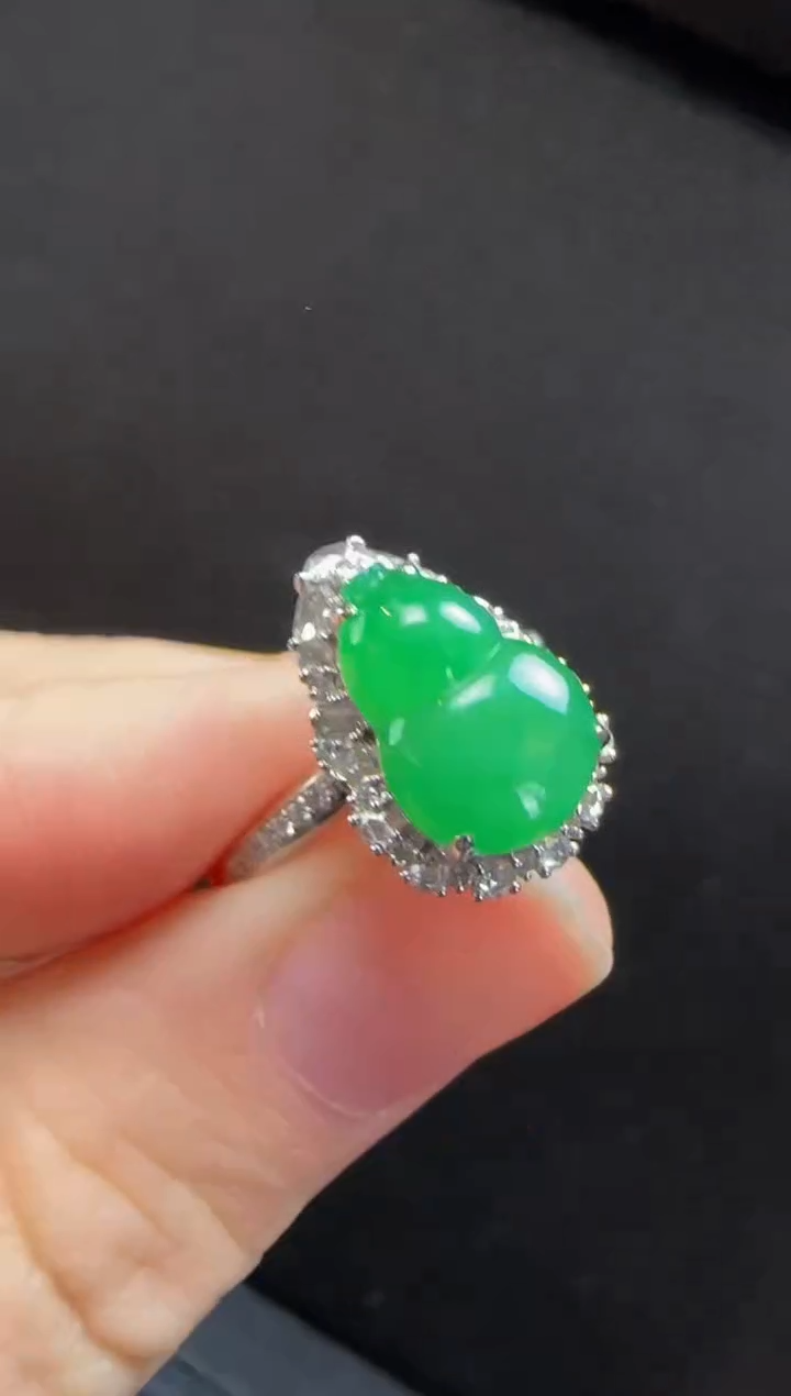 【闪购商品】翡翠戒指18K金镶嵌435葫芦一枚
