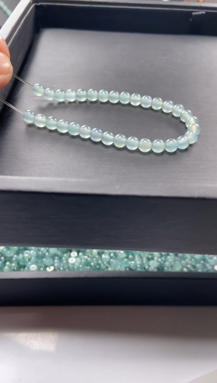【闪购商品】翡翠手串未镶嵌多样性发货圆珠37颗卡5