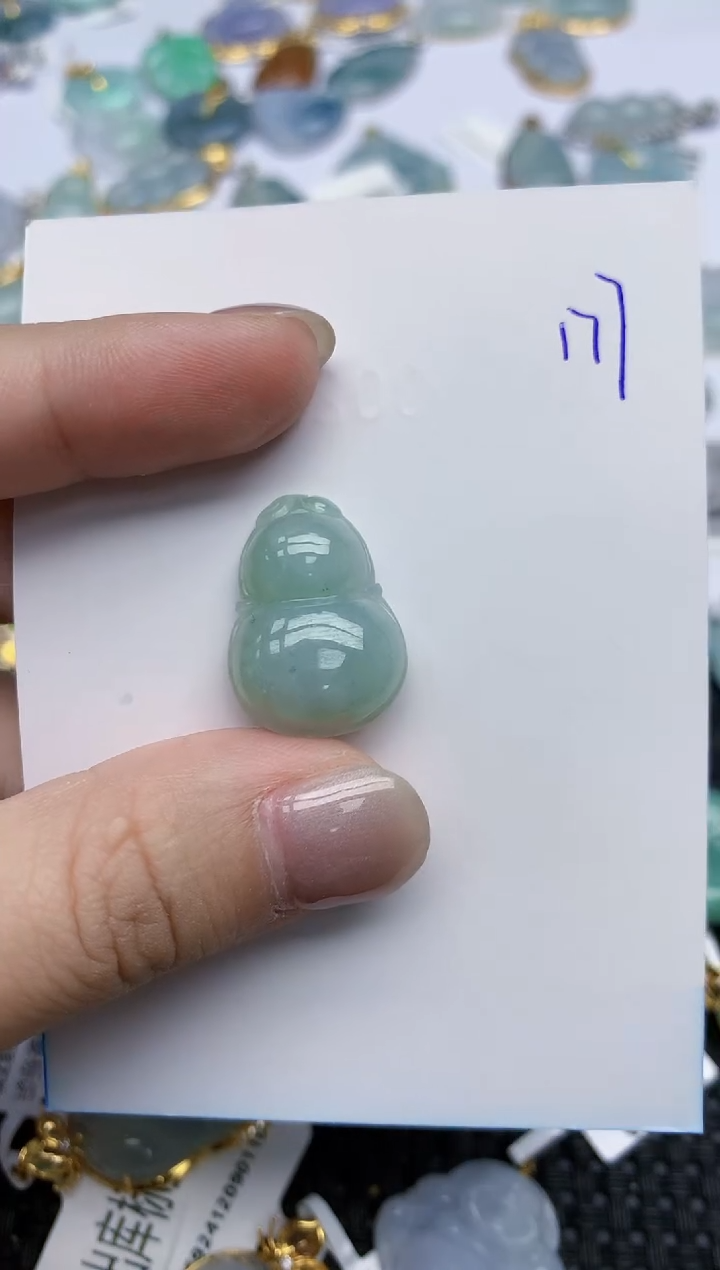 【闪购商品】翡翠颈饰未镶嵌天然翡翠A货