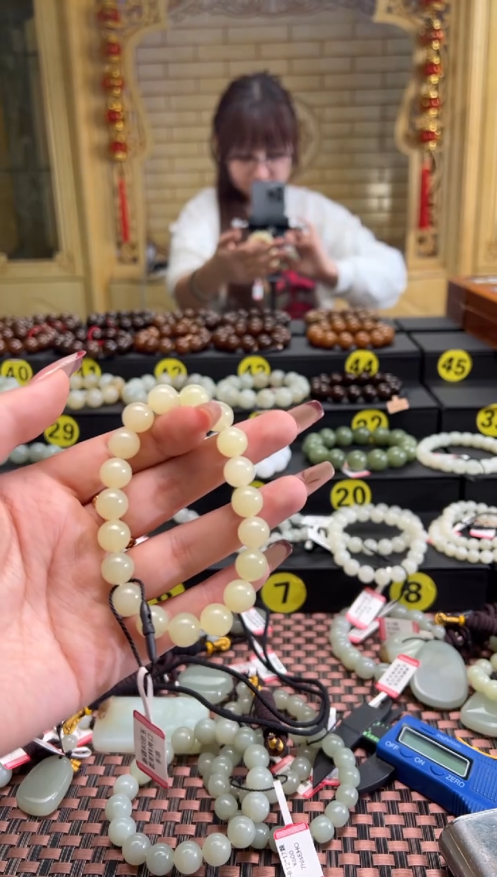 【闪购商品】和田玉手串未镶嵌若羌料黄口卡10手串