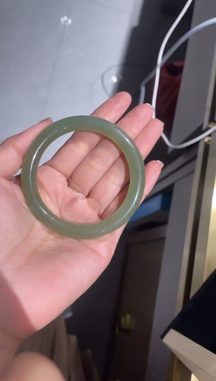 未镶嵌手镯和田玉时***?和田玉青海料手镯57mm