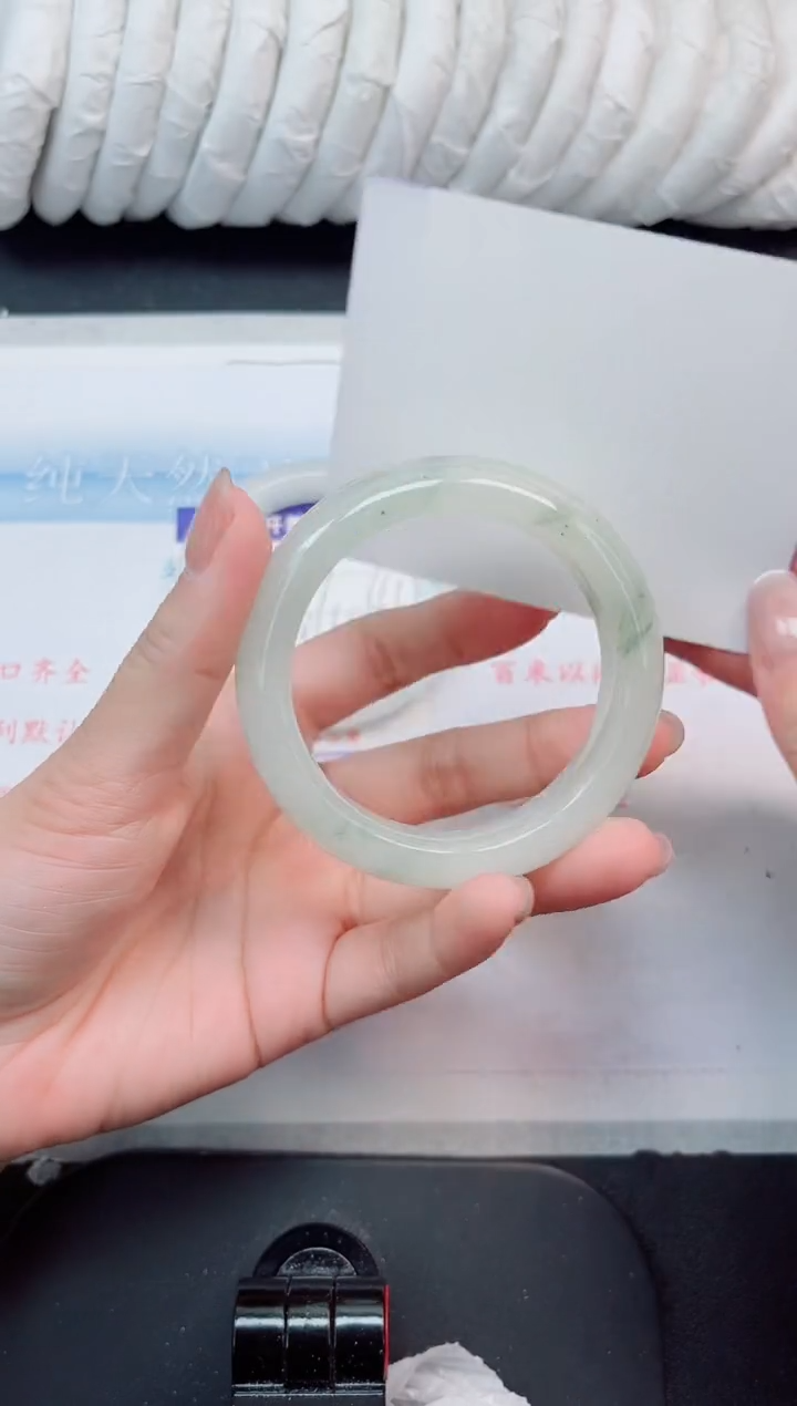【闪购商品】石英质玉手镯未镶嵌318#53.9