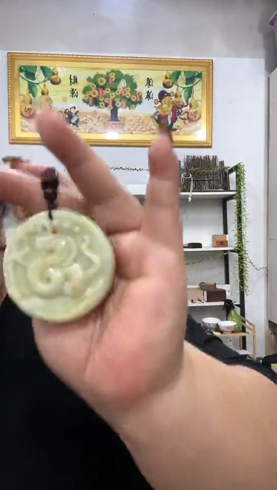 未镶嵌岫玉挂件 