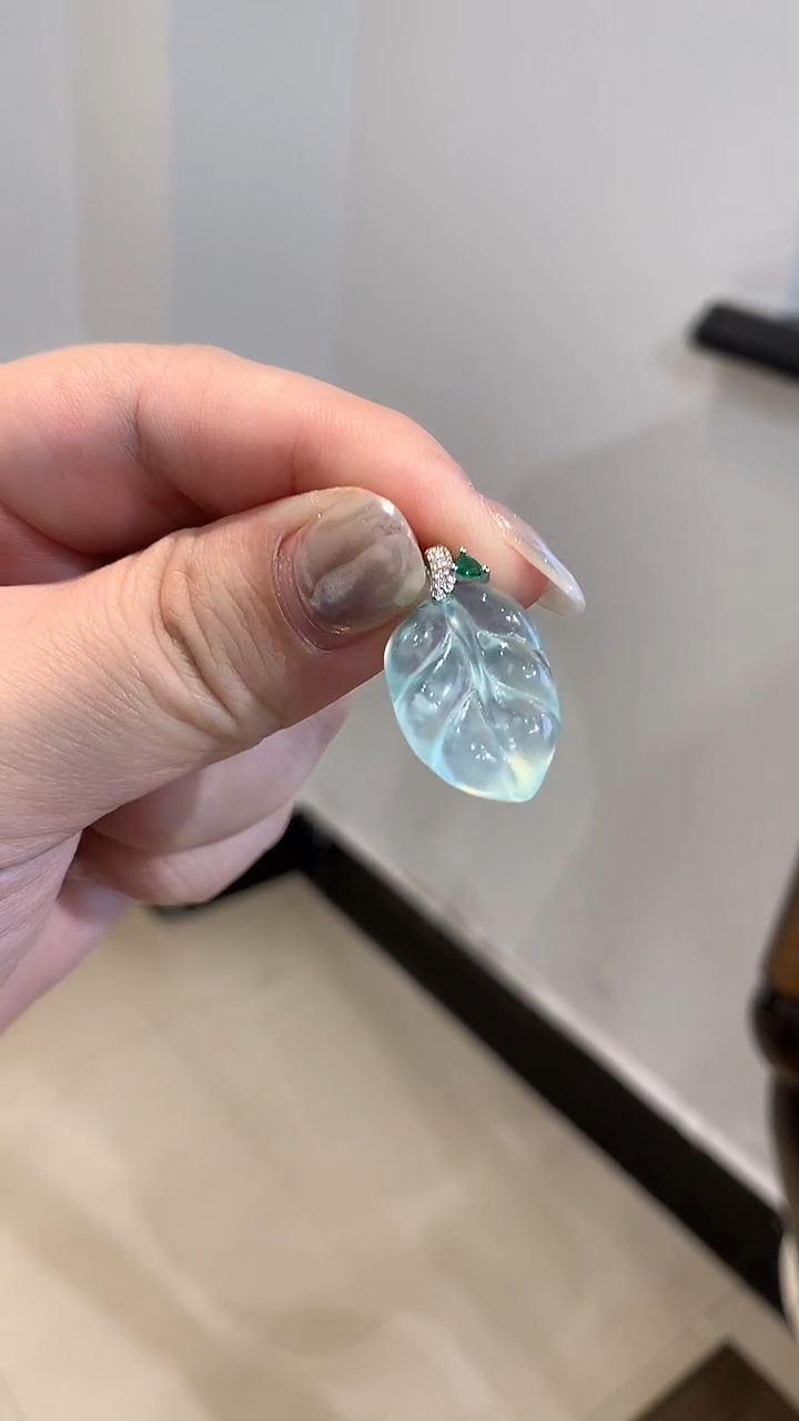 未镶嵌蛇纹石玉吊坠(不含链)叶子