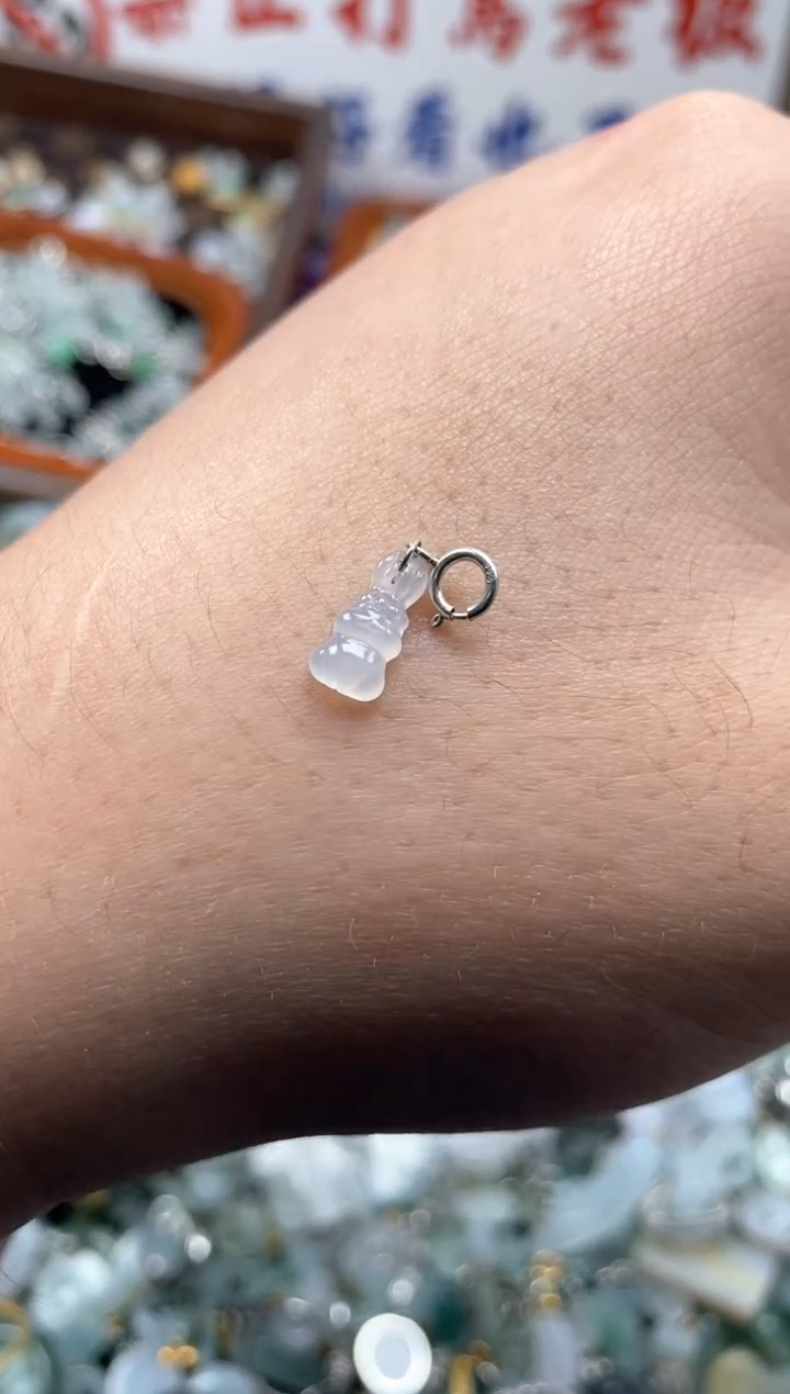 【闪购商品】翡翠颈饰未镶嵌哥哥