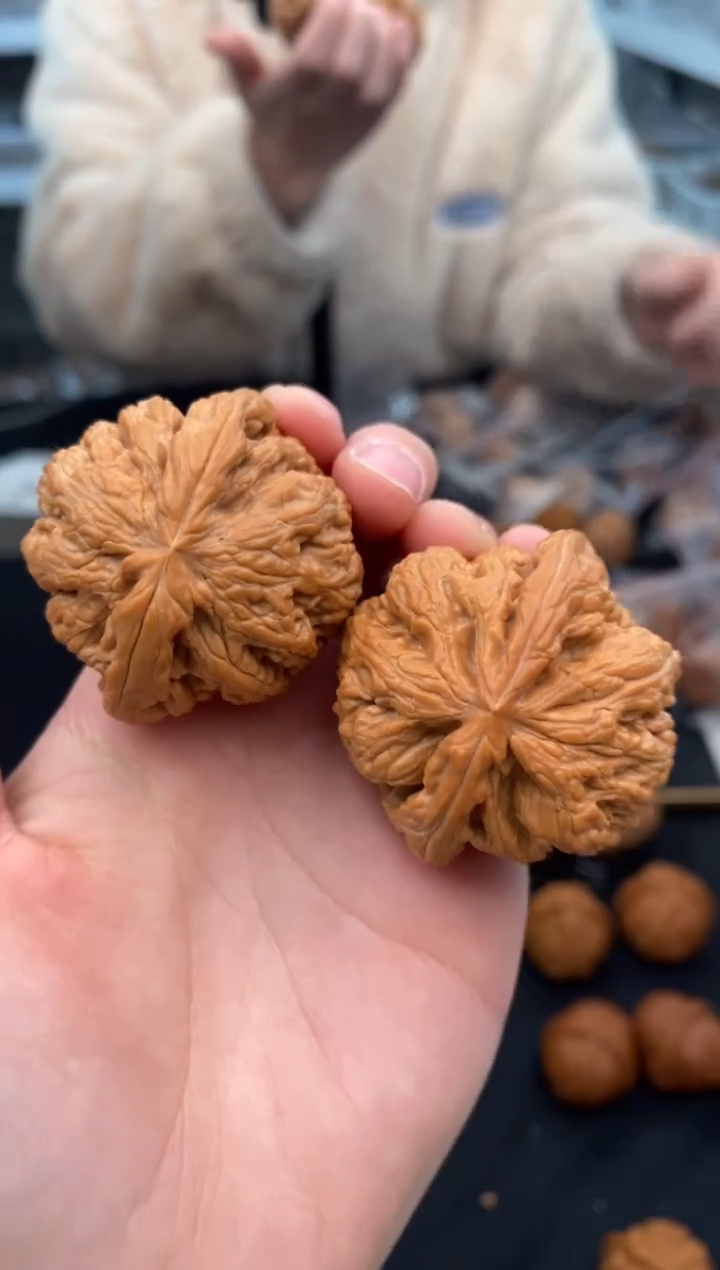 【闪购商品】文玩核桃把件大粗筋44-t042