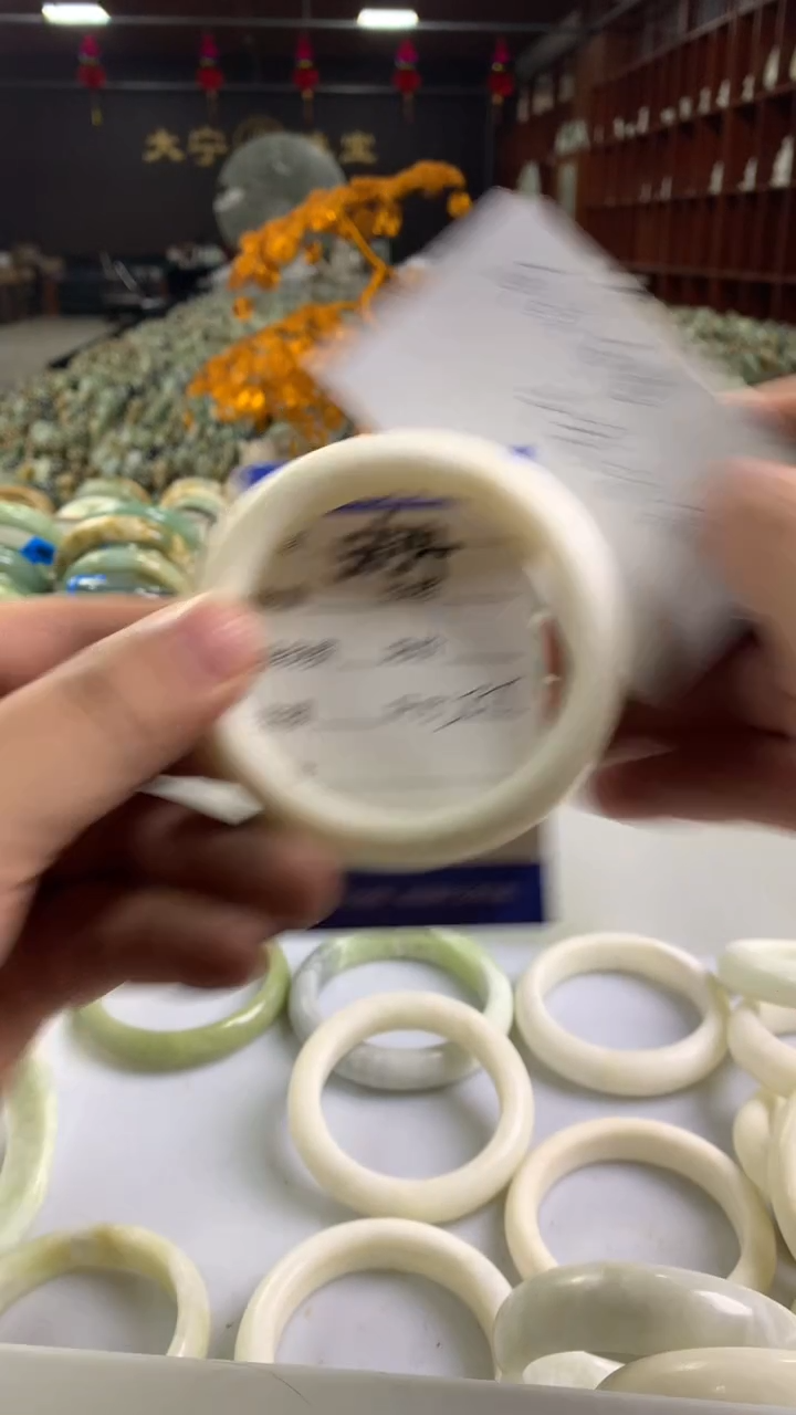 未镶嵌蛇纹石玉手镯5634