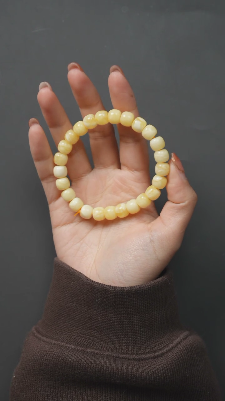 【闪购商品】蜜蜡裸石未镶嵌66240316-07