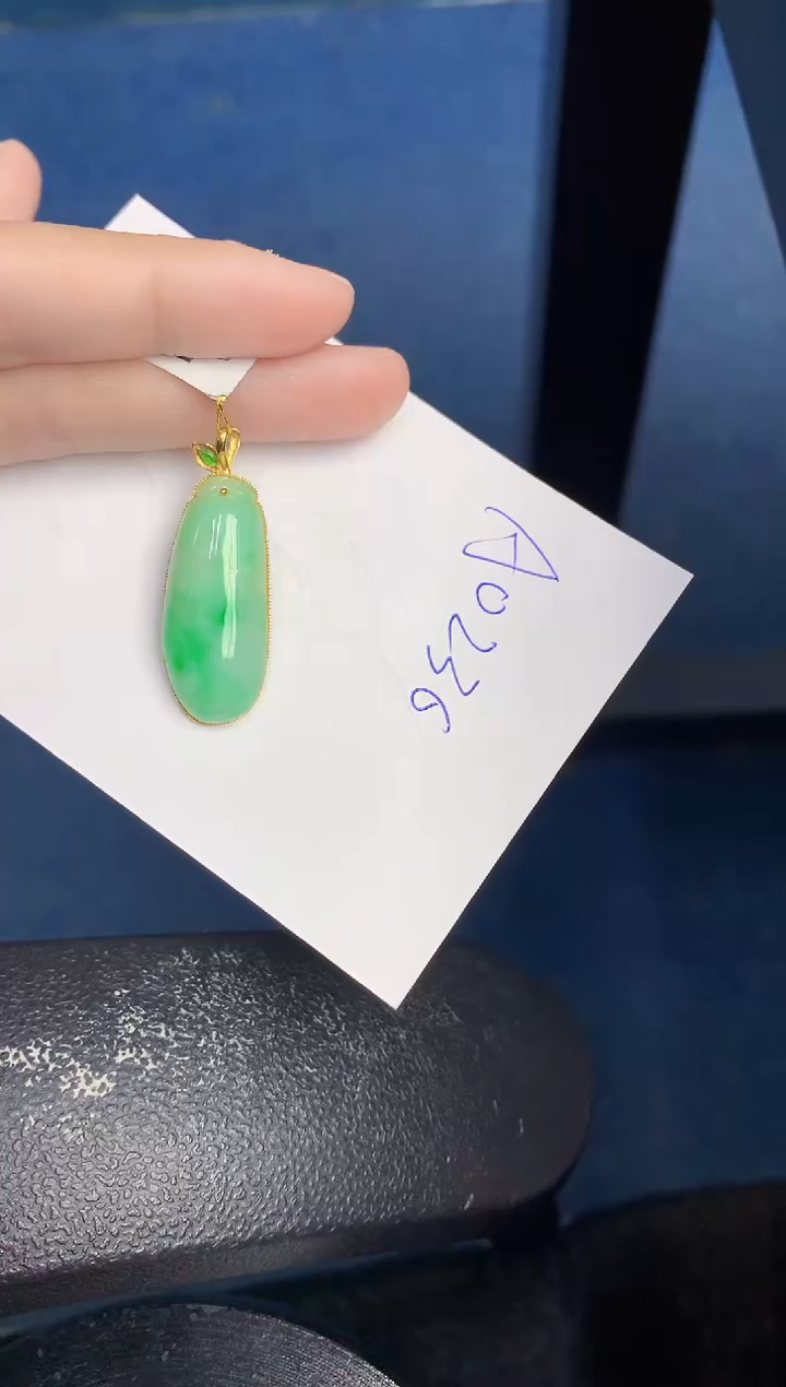 【闪购商品】翡翠颈饰18K金镶嵌000000000