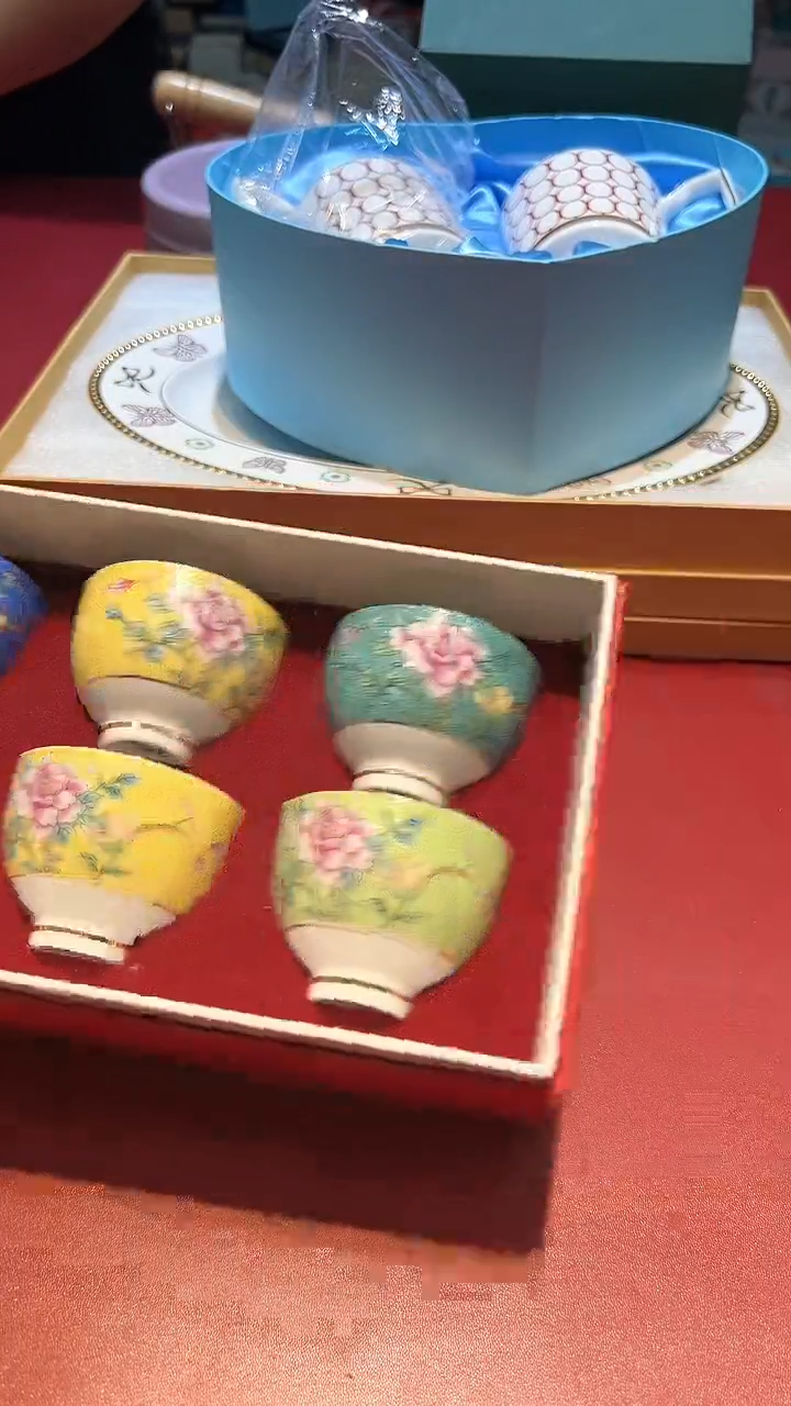 【闪购商品】瓷片锅碗瓢盆一件不剩