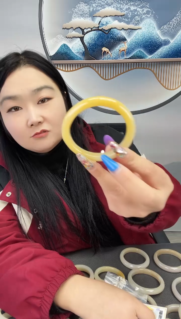 未镶嵌一口糖99密玉（石英质玉）如**幻 如梦如幻