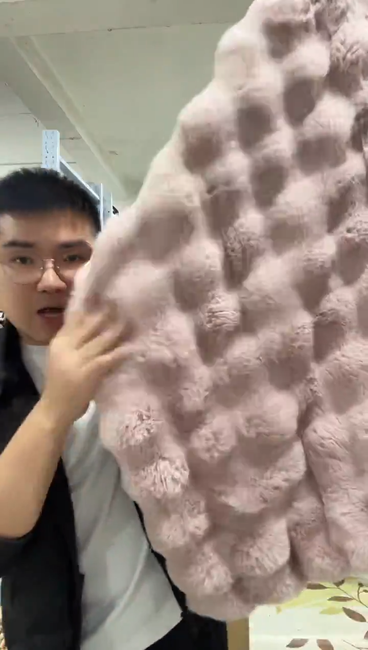 法兰绒150*100 粉色泡泡