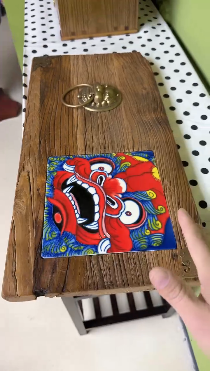 陶瓷 榆木 狮子门板    微瑕