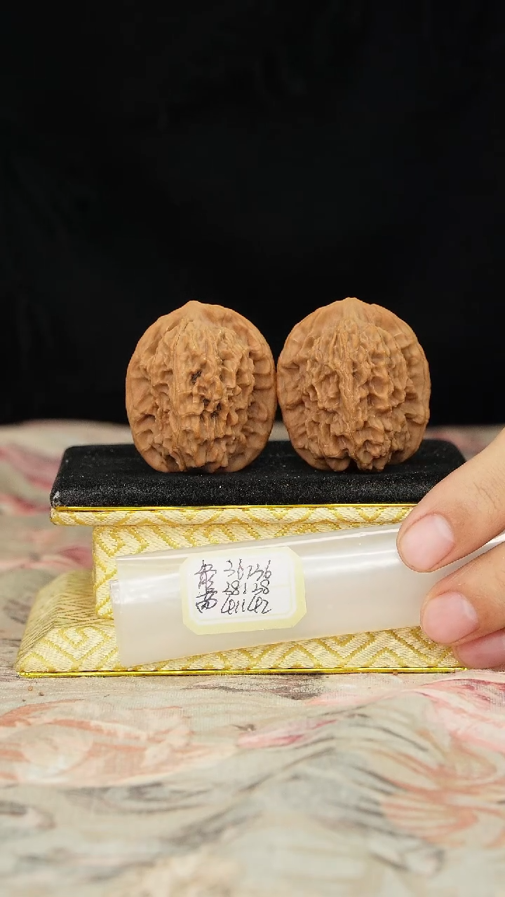 【闪购商品】文玩核桃把件非嫁接马老四