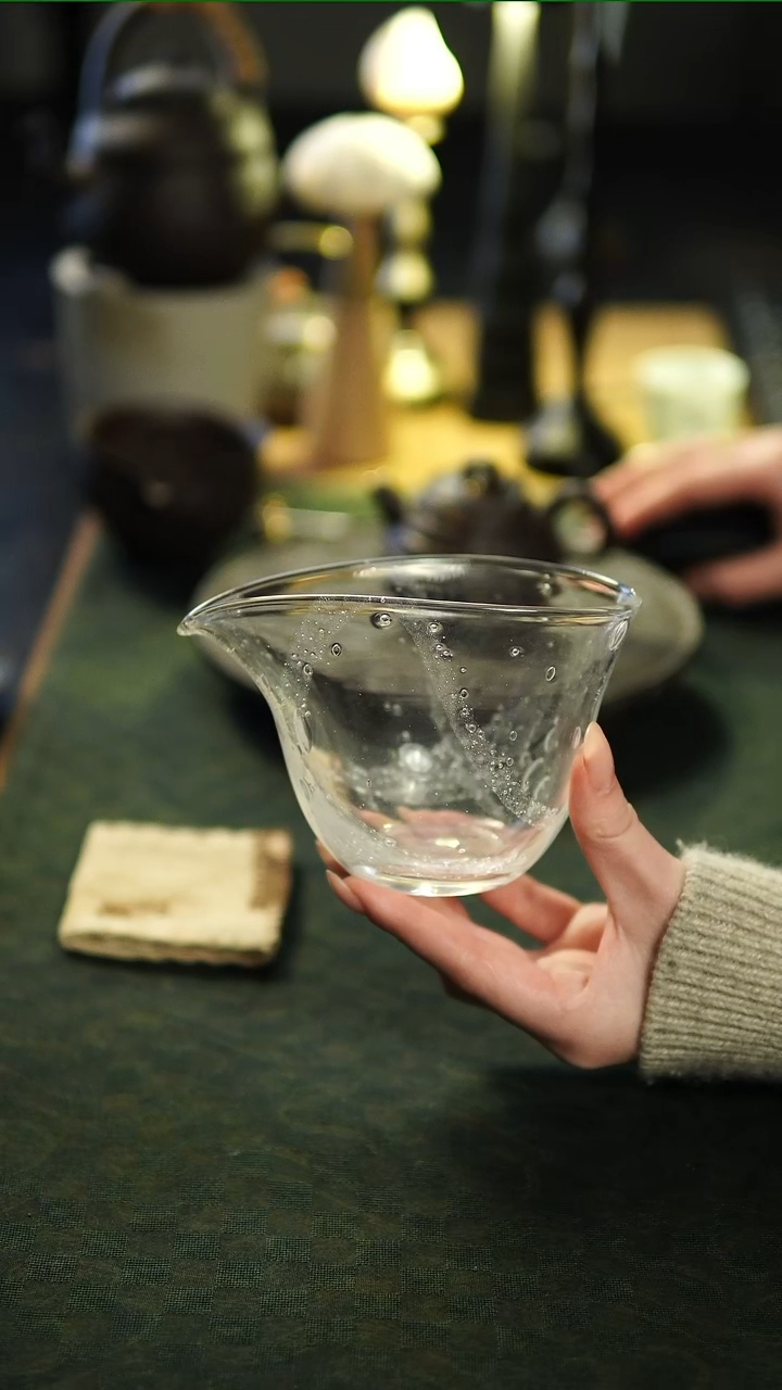 茶盏玻心璃语公道