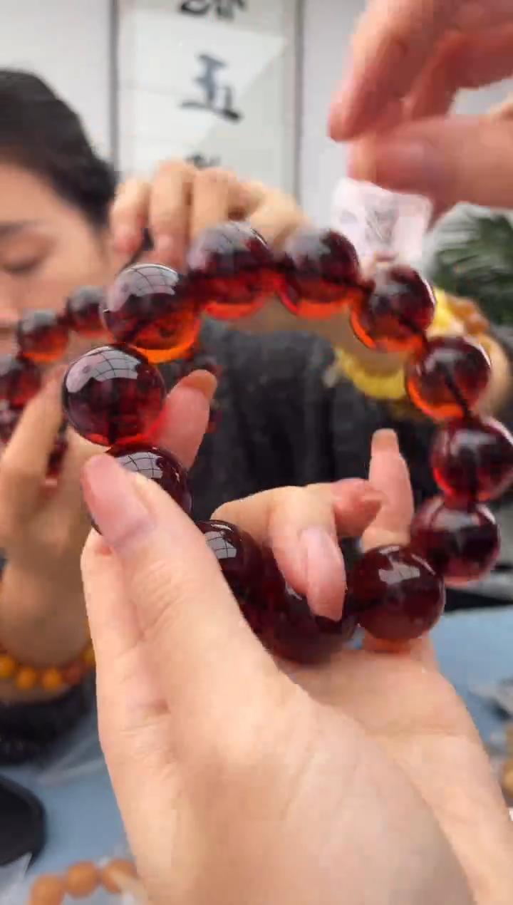 【闪购商品】琥珀珠宝奇石未镶嵌微瑕假一罚十，067.22