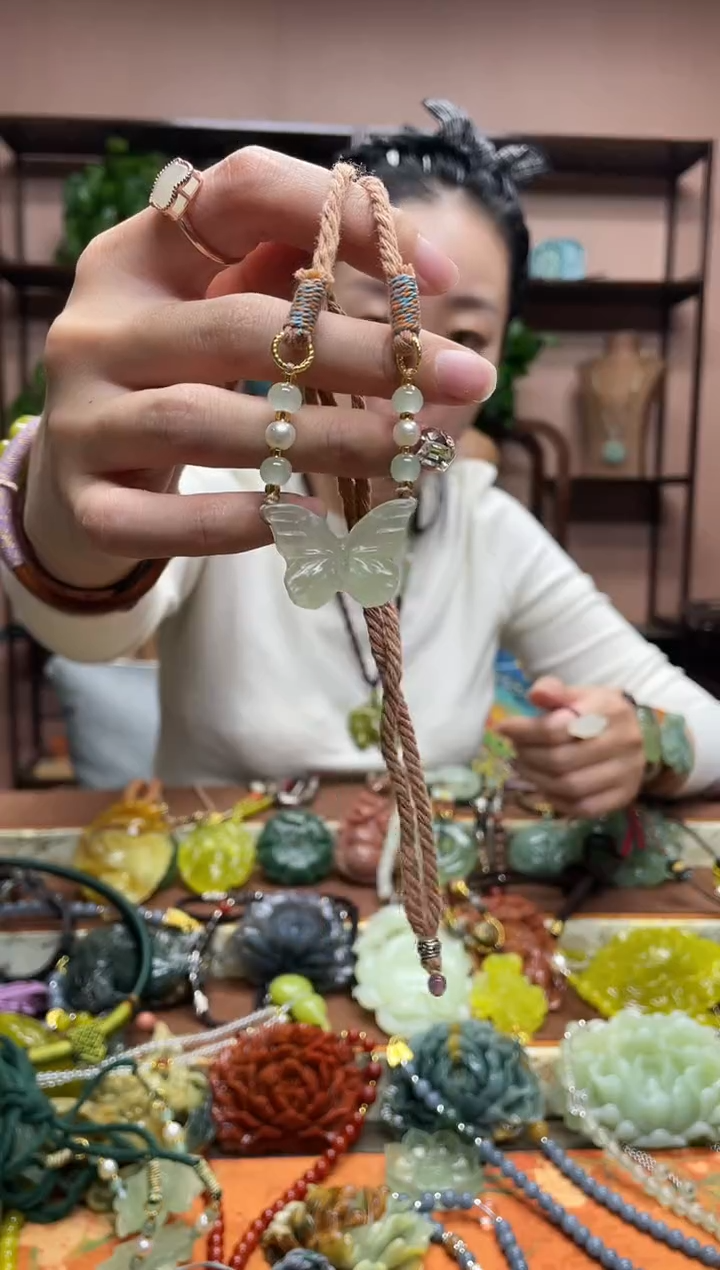 未镶嵌岫玉吊坠·