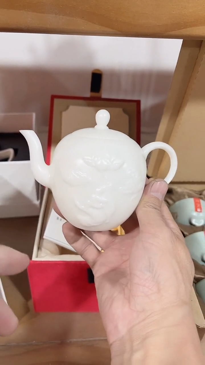 瓷片德艺茶器直播间@@浮雕美人尖