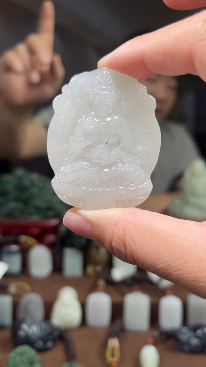 颈饰未镶嵌和田玉·