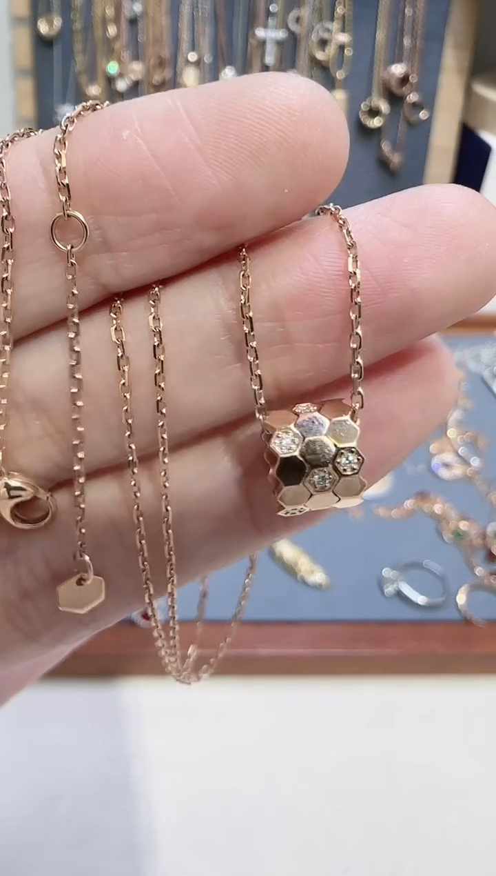 【闪购商品】天然钻石项链18K金镶嵌多样性发货发其一