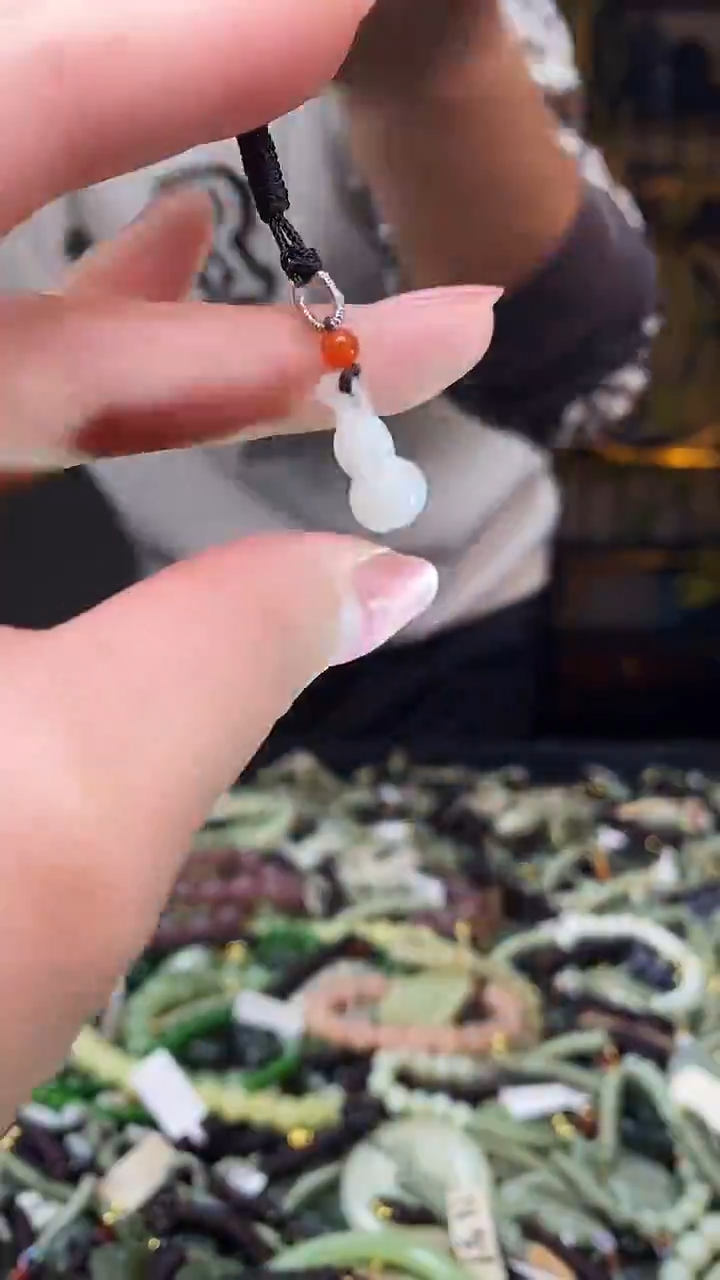 颈饰未镶嵌和田玉多样性发货，拍一发一