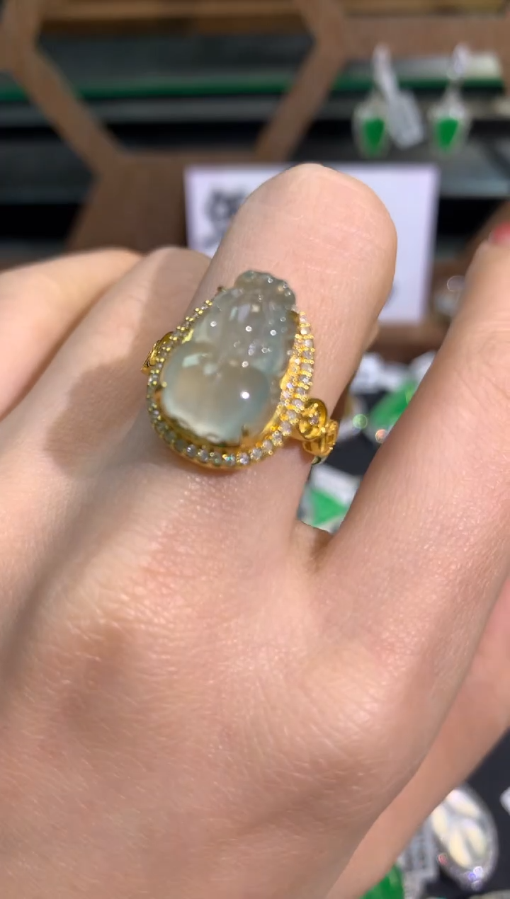 【闪购商品】翡翠吊坠(不含链)18K金镶嵌戒指