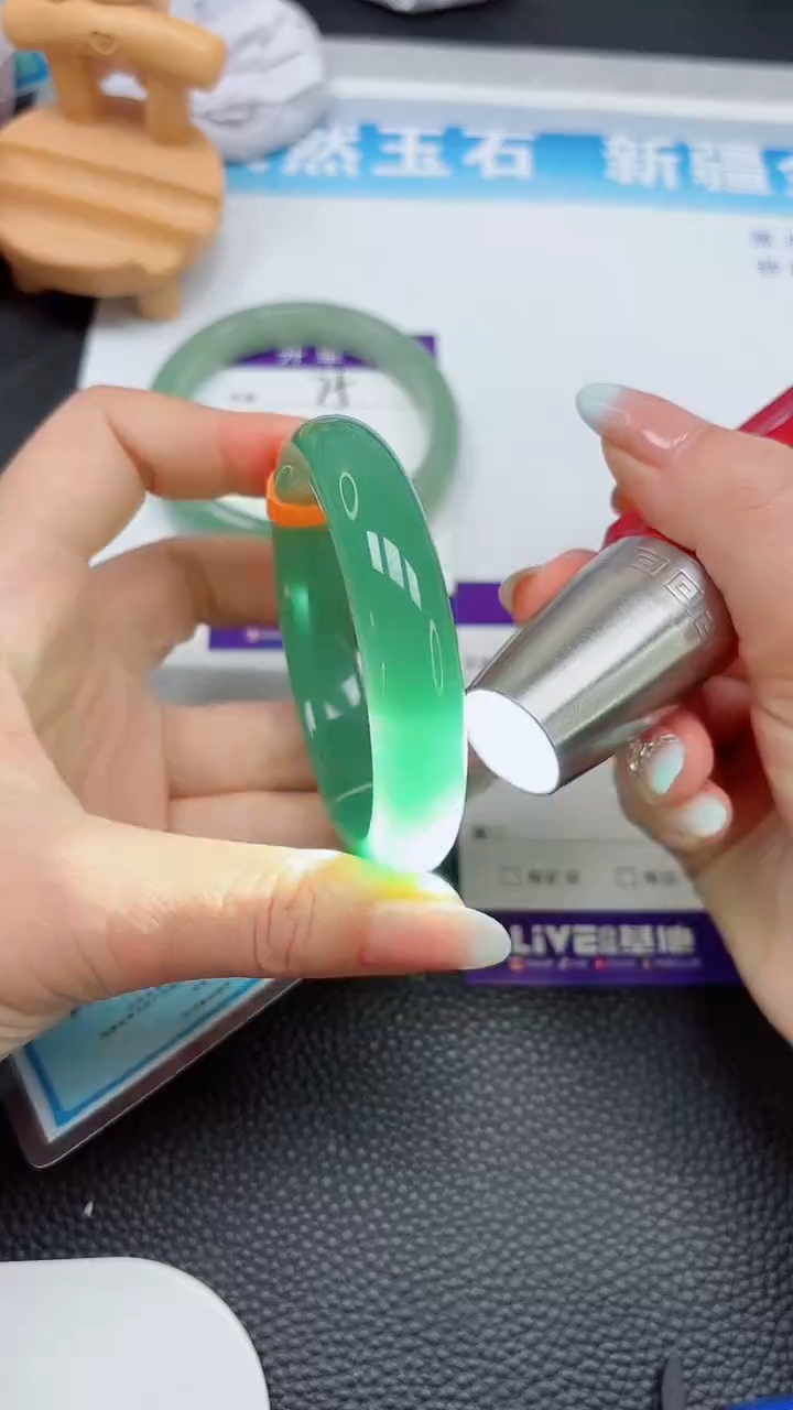 【闪购商品】石英质玉手镯未镶嵌76---57