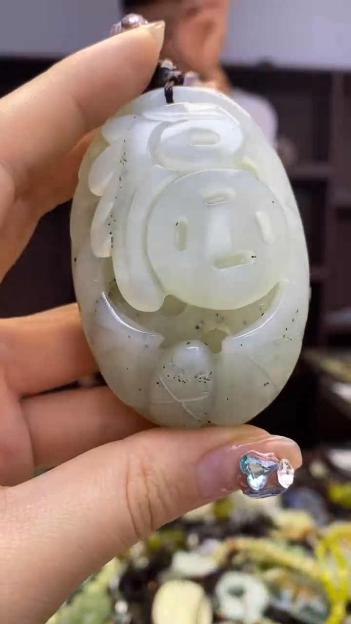 未镶嵌岫玉挂件    