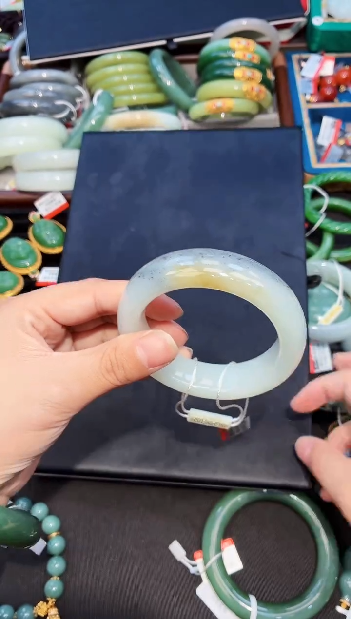 未镶嵌手镯和田玉坚**定61多样性发一