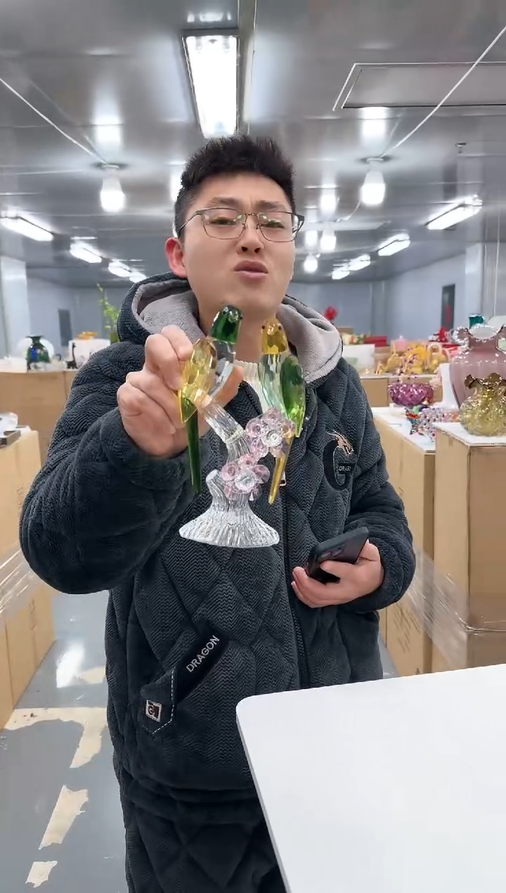 【闪购商品】玻璃云泰0013