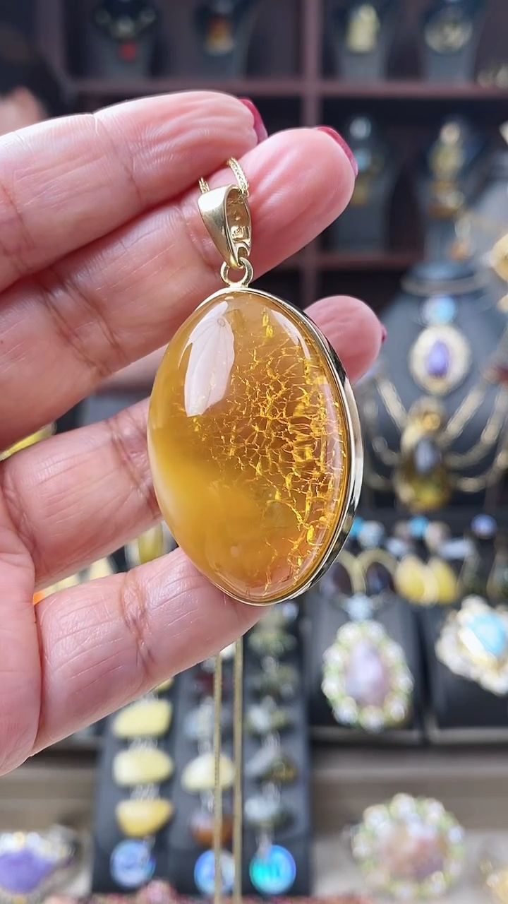 【闪购商品】琥珀颈饰银S925镶嵌吊坠