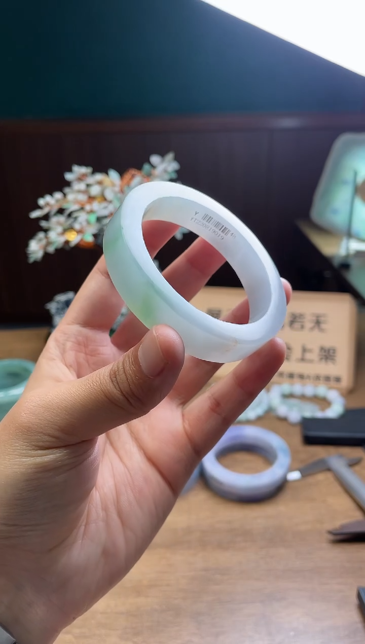 【闪购商品】定制翡翠手镯未镶嵌定制