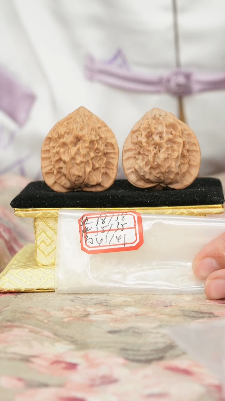 把件文玩核桃非嫁接官帽