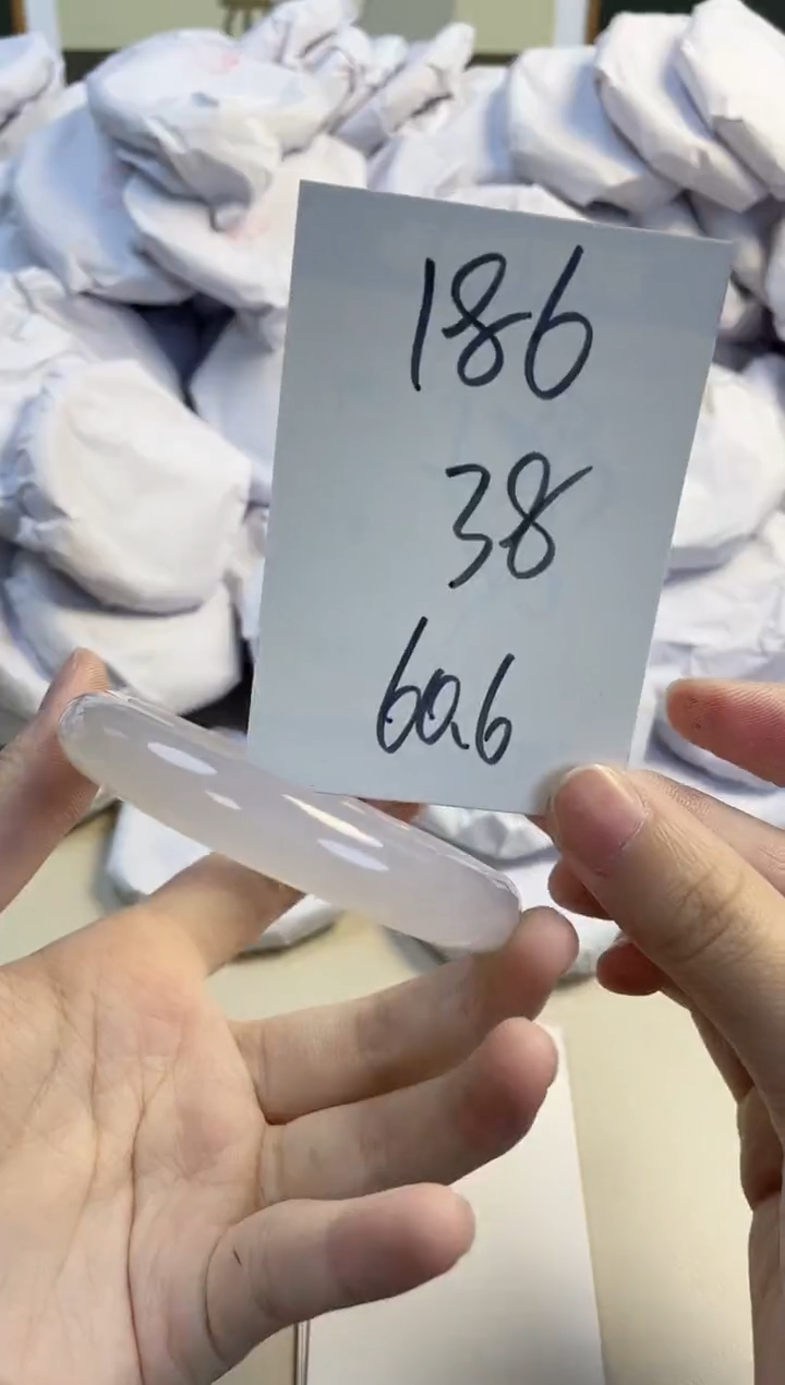 【闪购商品】玛瑙/玉髓手镯未镶嵌186