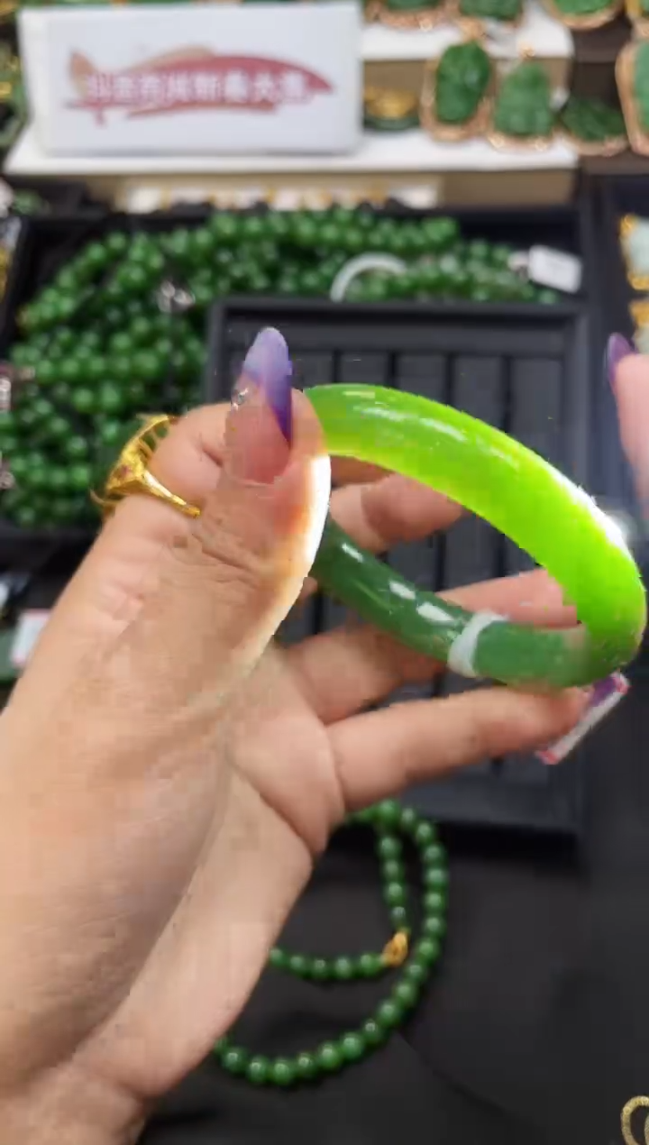 【闪购商品】和田玉手镯未镶嵌多样性发一