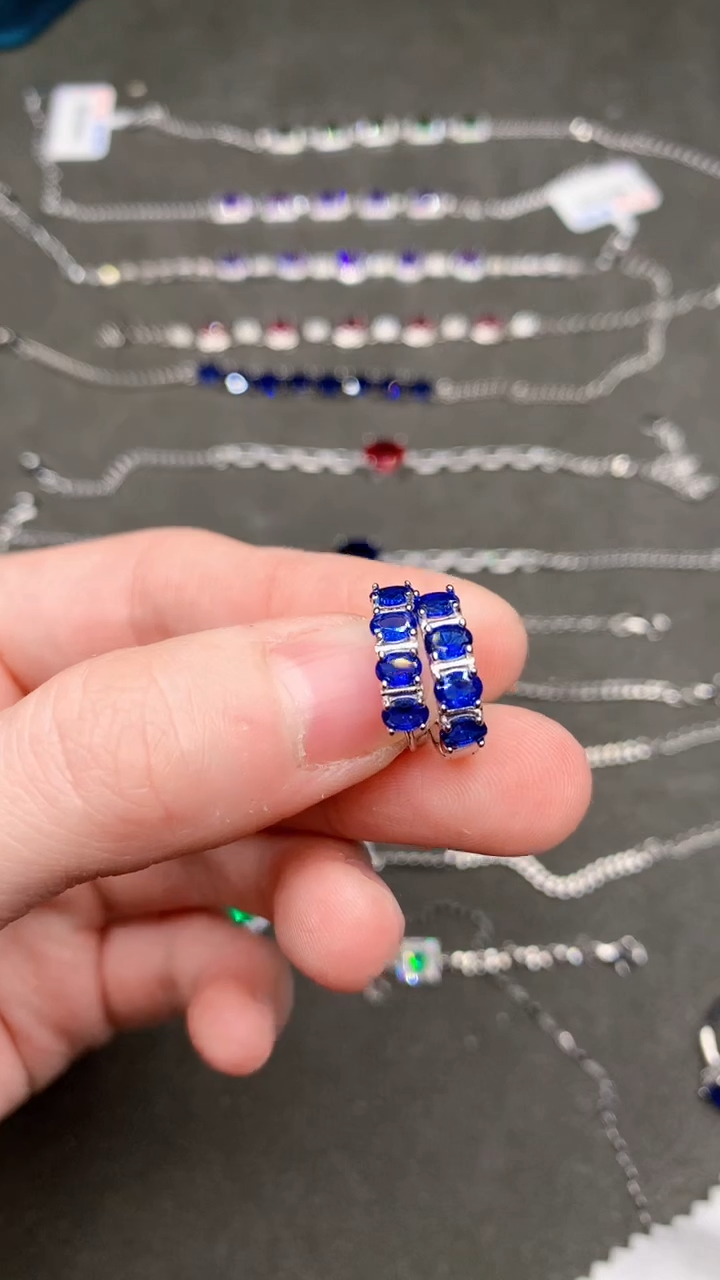 【闪购商品】蓝宝石耳饰银S925镶嵌.......