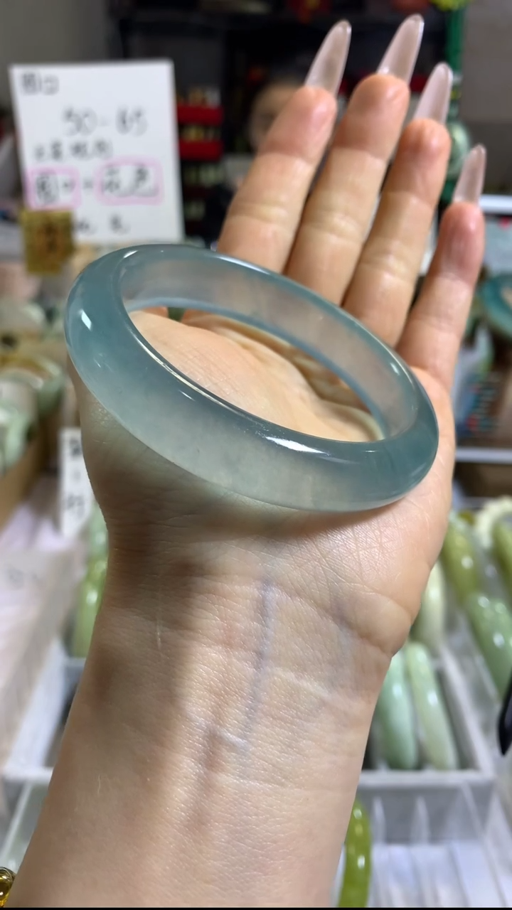 未镶嵌手镯石英质玉23  57+ 包容