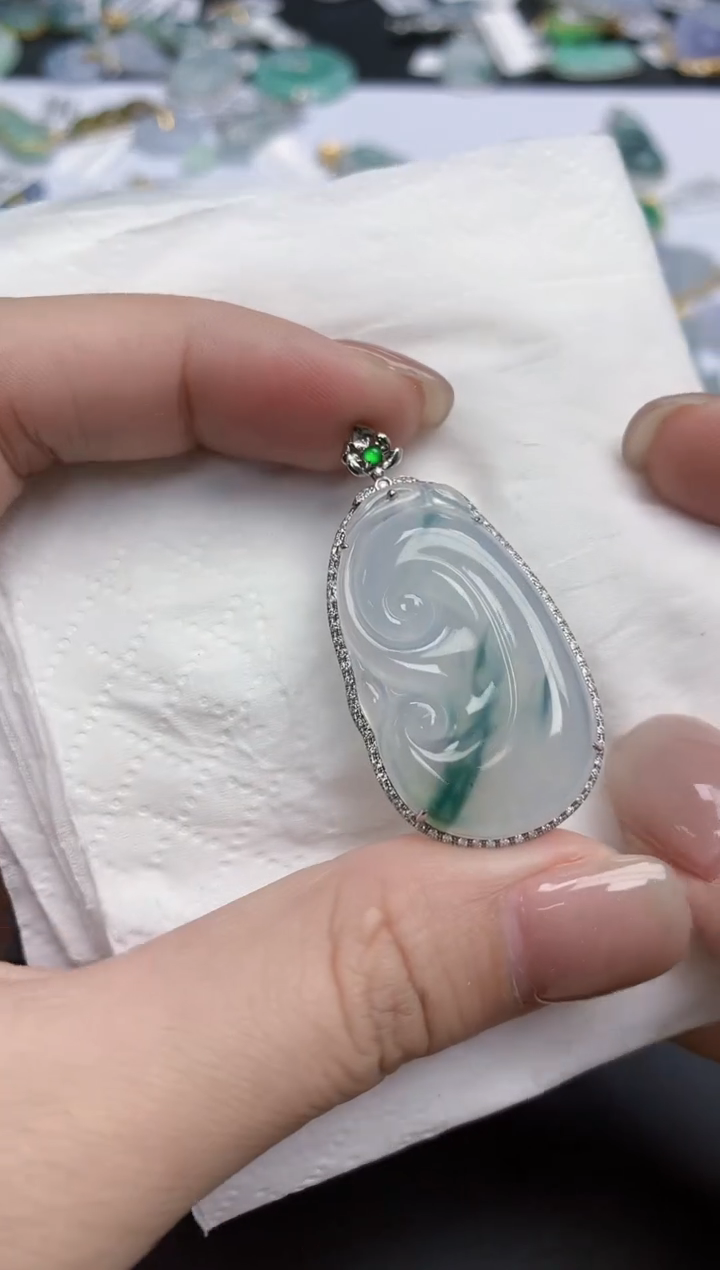 【闪购商品】翡翠颈饰18K金镶嵌天然缅甸翡翠A货